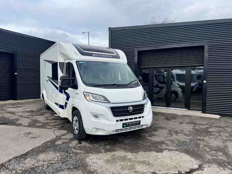 Swift Escape 695