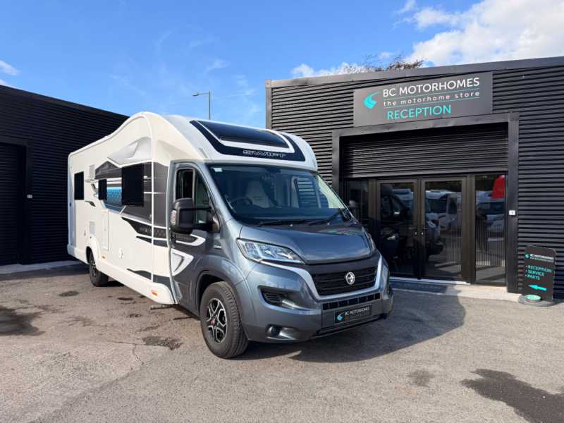 Swift Escape 674
