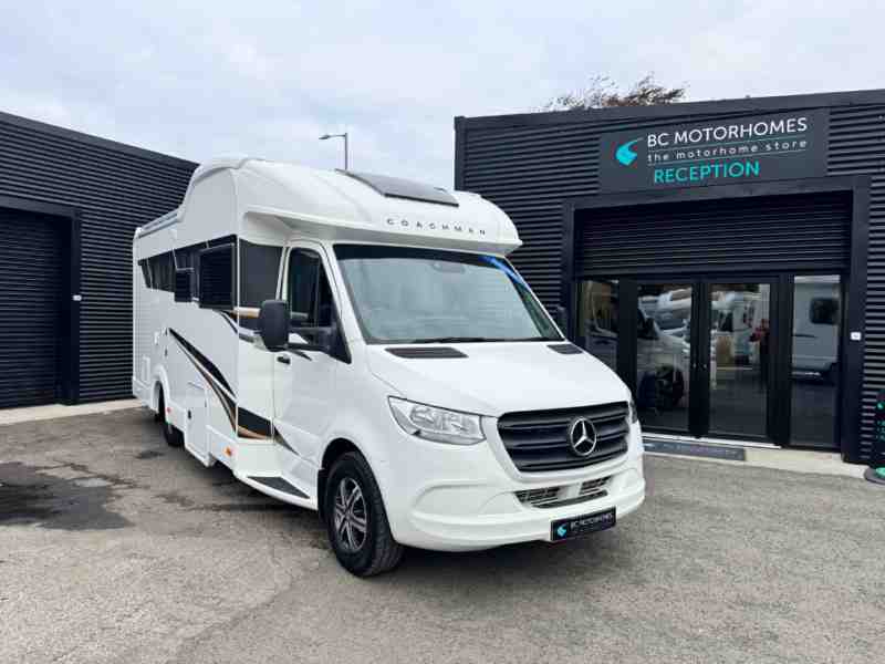 Coachman Travel Master 560